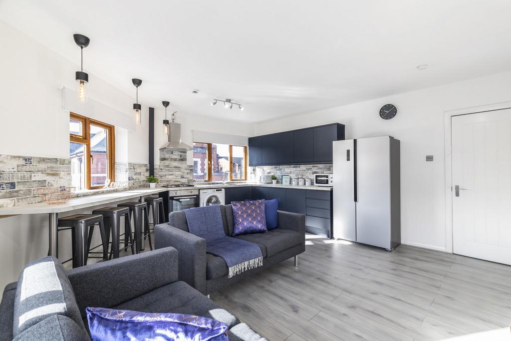 Queens-road-ls6-1hy-1058618