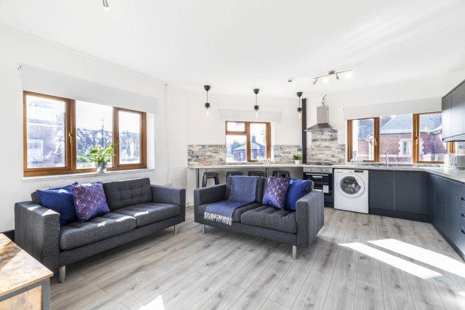 Queens-road-ls6-1hy-1058604