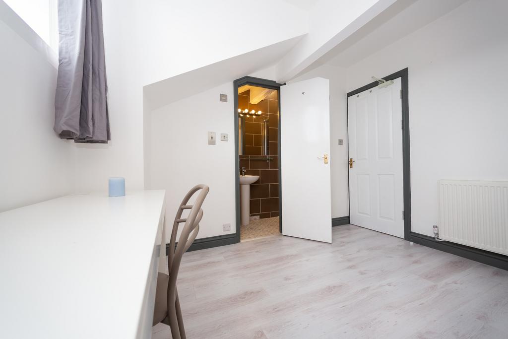 Kendal-lane-ls3-1ay-1058658