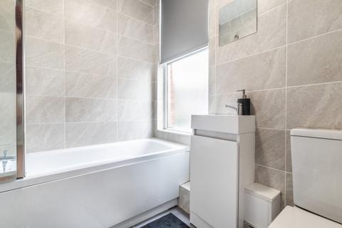 6 bedroom house share to rent, Woodsley Road
