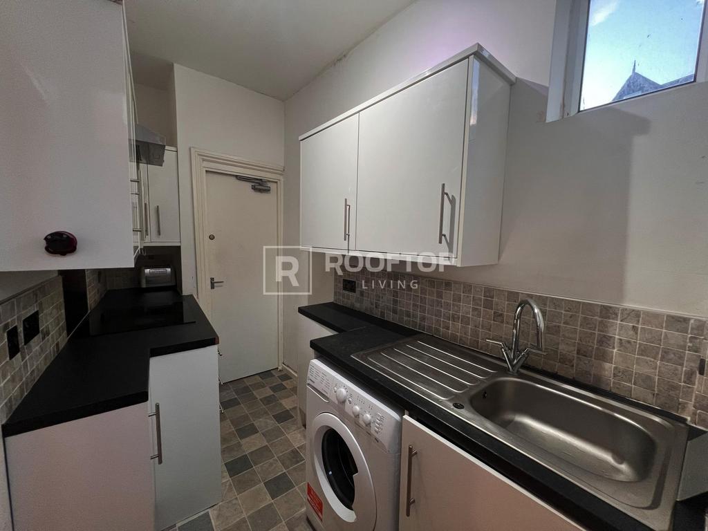 Quarry-mount-terrace-ls6-2jg-1059017