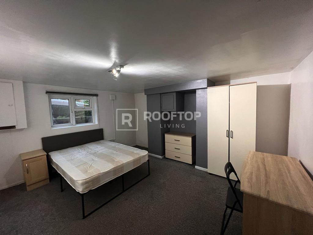 Quarry-mount-terrace-ls6-2jg-1059018