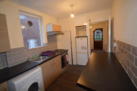 3 bedroom house share to rent, Springbank Crescent