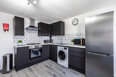 2 bedroom house share to rent, Queens Road