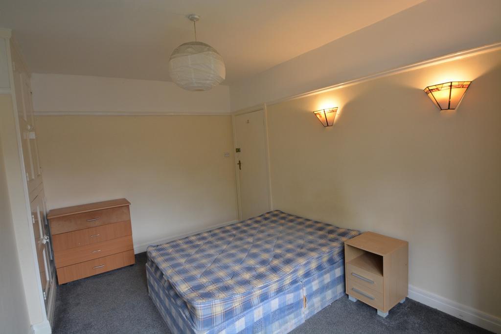 St-chads-drive-ls6-3qd-1059114