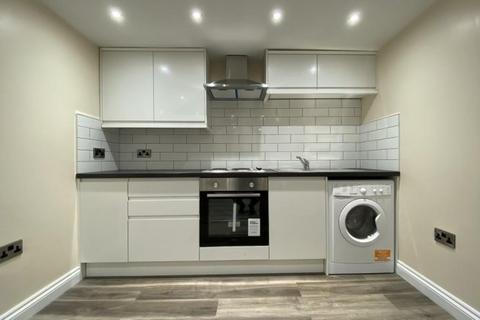 2 bedroom house share to rent, Ashwood Terrace