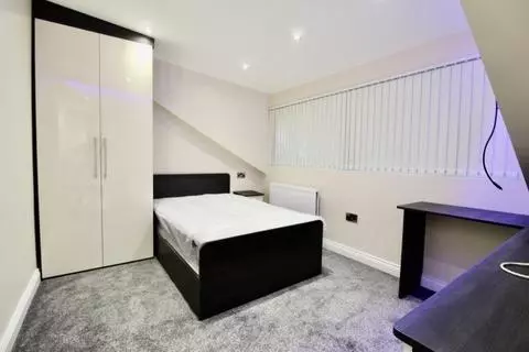 2 bedroom house share to rent – pohled 4