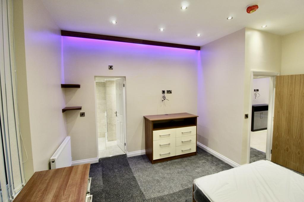 Ashwood-terrace-ls6-2eh-1059165