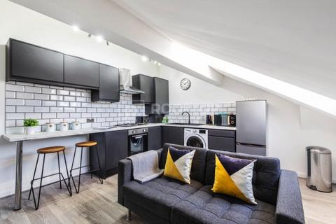 2 bedroom house share to rent, Queens Road