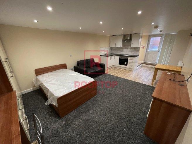 Back-brudenell-grove-ls6-1fs-1059255