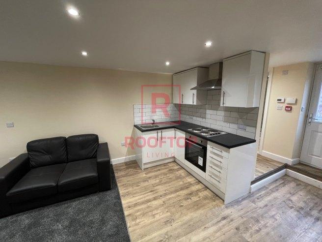 Back-brudenell-grove-ls6-1fs-1059257