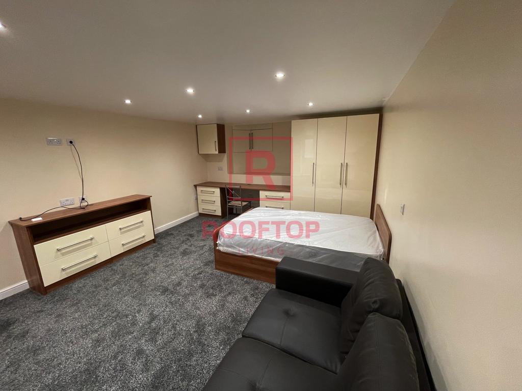 Back-brudenell-grove-ls6-1fs-1059259