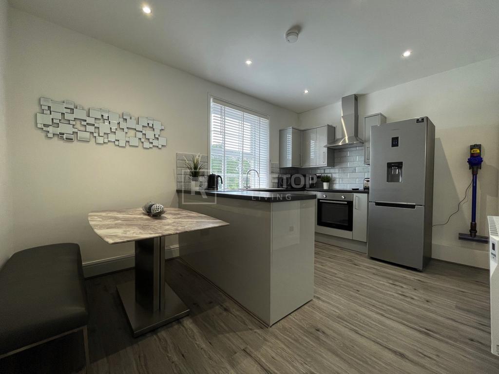 Otley-road-ls6-4ba-1059334