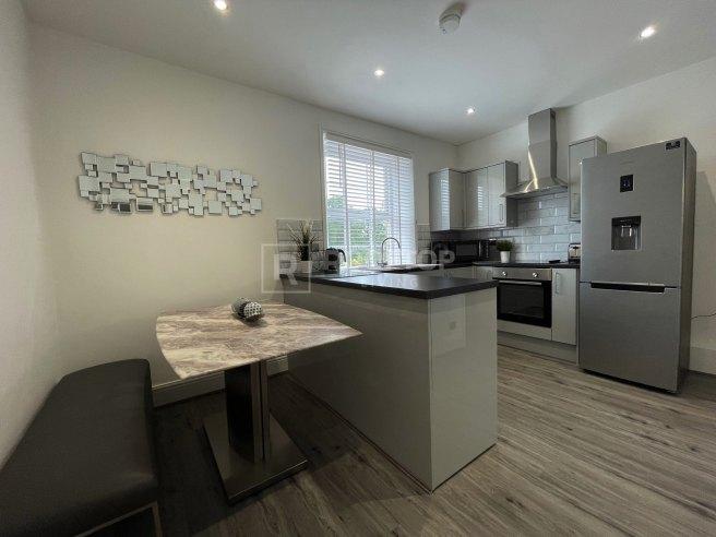 Otley-road-ls6-4ba-1059343