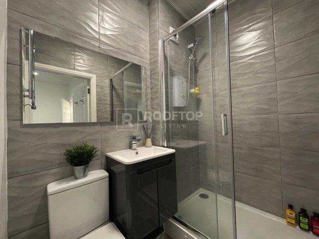 Otley-road-ls6-4ba-1059360