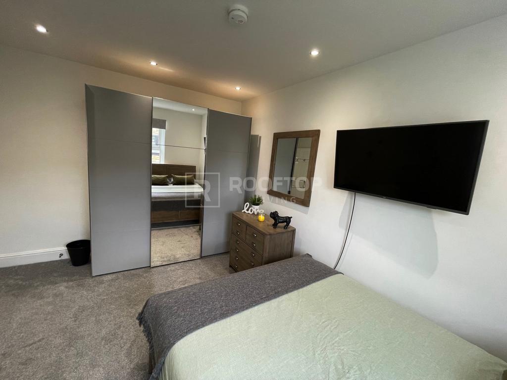 Otley-road-ls6-4ba-1059349