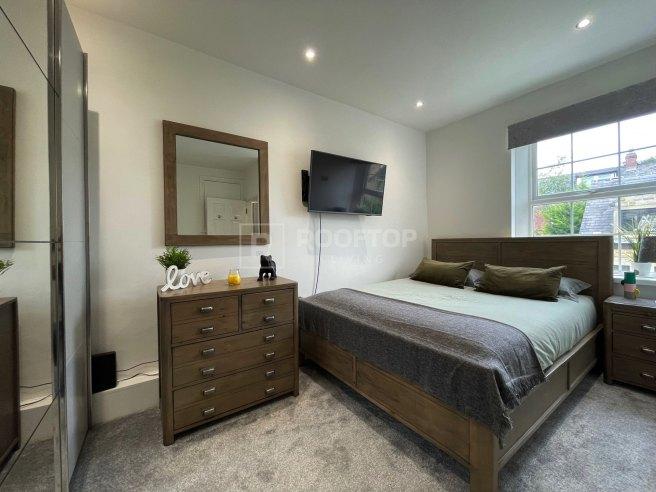 Otley-road-ls6-4ba-1059352