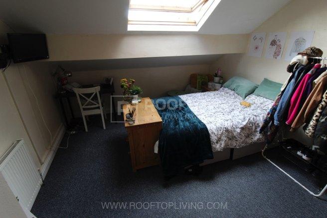 Cardigan-road-ls6-3bj-1059408