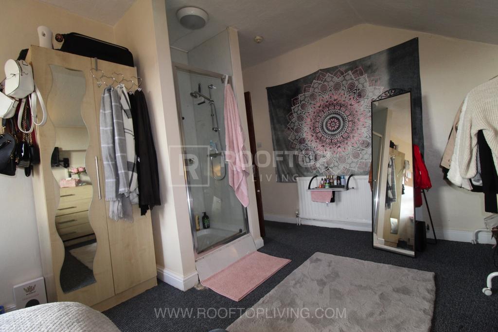 Cardigan-road-ls6-3bj-1059410