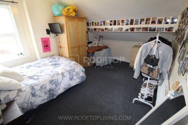 Cardigan-road-ls6-3bj-1059400