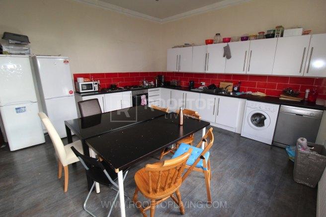 Cardigan-road-ls6-3bj-1059402