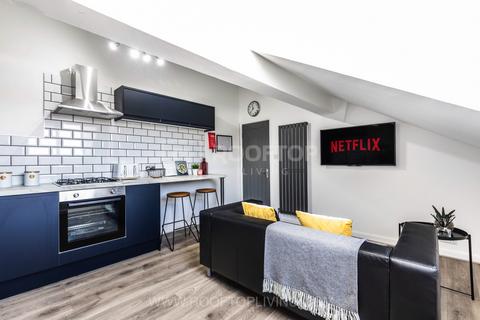 2 bedroom house share to rent, Queens Road