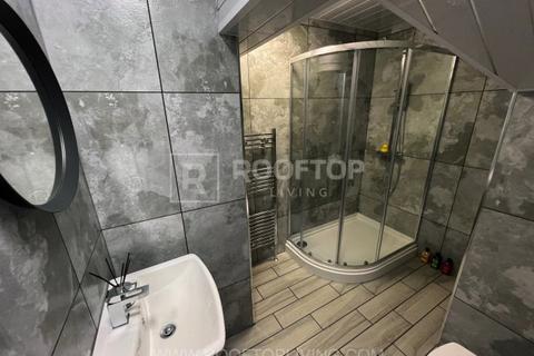 2 bedroom house share to rent, Queens Road