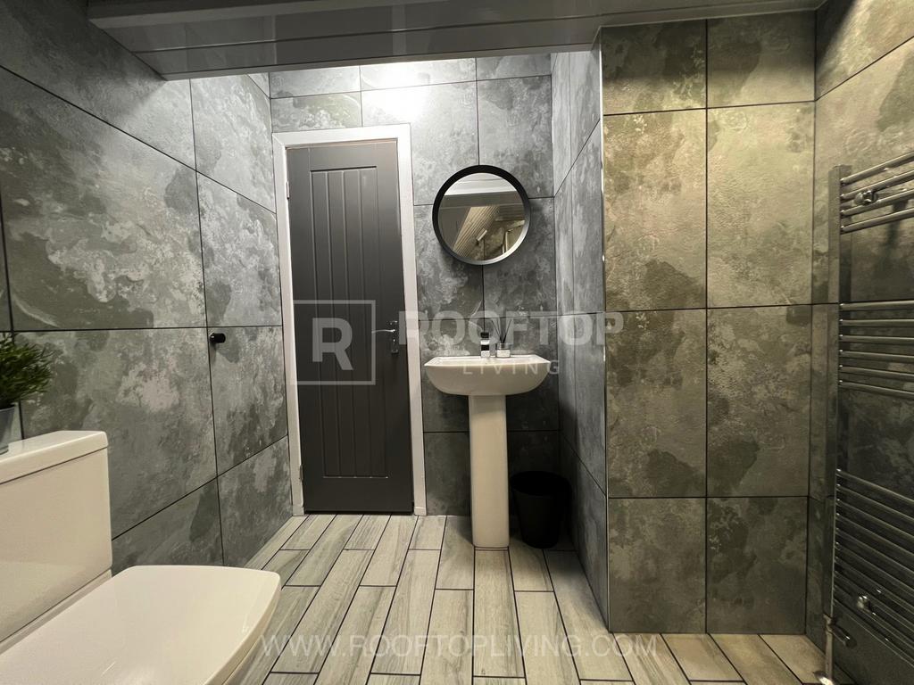 Queens-road-ls6-1hy-1059730