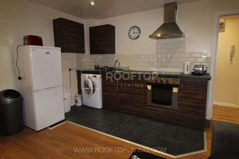 3 bedroom house share to rent, Moorland Avenue