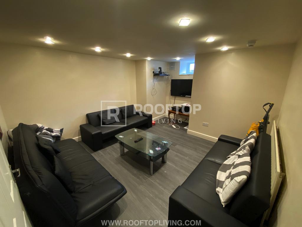 Mayville-avenue-ls6-1nq-1059750