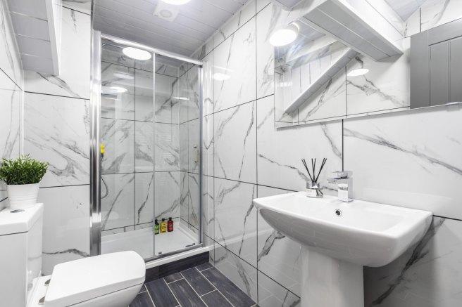 Queens-road-ls6-1hy-1059779