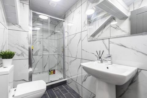 2 bedroom house share to rent, Queens Road