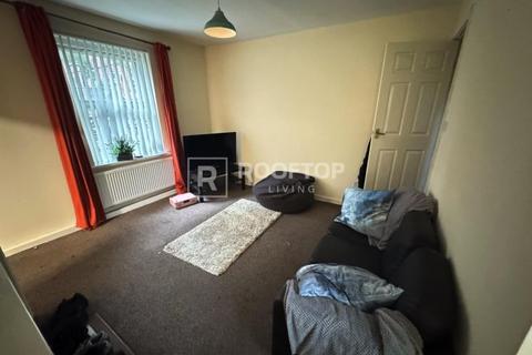 2 bedroom house share to rent, Moorland Avenue