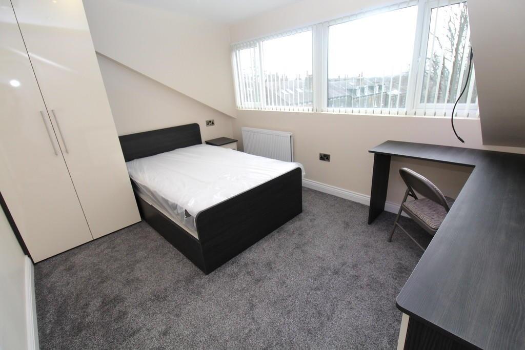 Delph-lane-ls6-2hq-1059859
