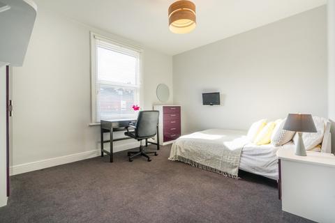 undefined, Brudenell View
