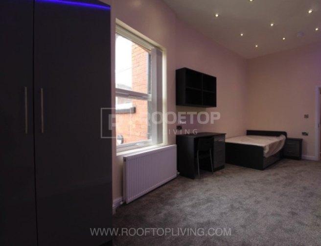 Regent-park-avenue-ls6-2au-1060013