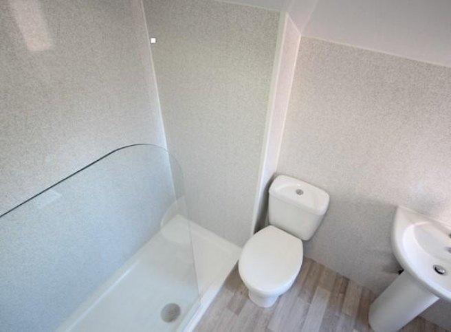 Manor-drive-ls6-1de-1060041