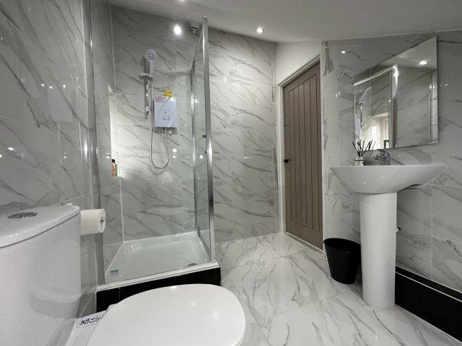 Queens-road-ls6-1hu-1060061