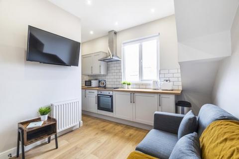 2 bedroom house share to rent, Winstanley Terrace