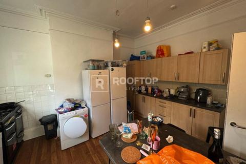 undefined, Hyde Park Terrace