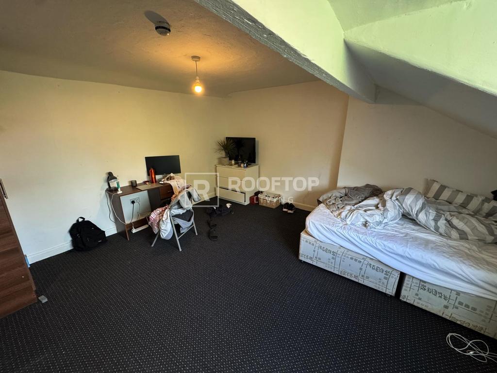 Hyde-park-terrace-ls6-1bj-1060228