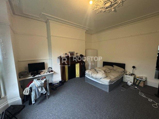 Ash-grove-ls6-1ax-1060238