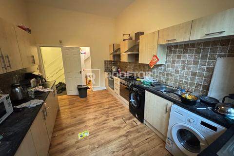 undefined, Moorland Avenue