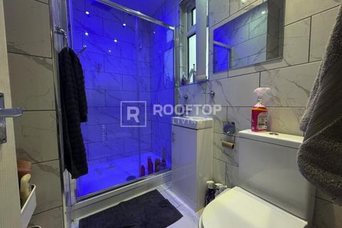 undefined, Victoria Road