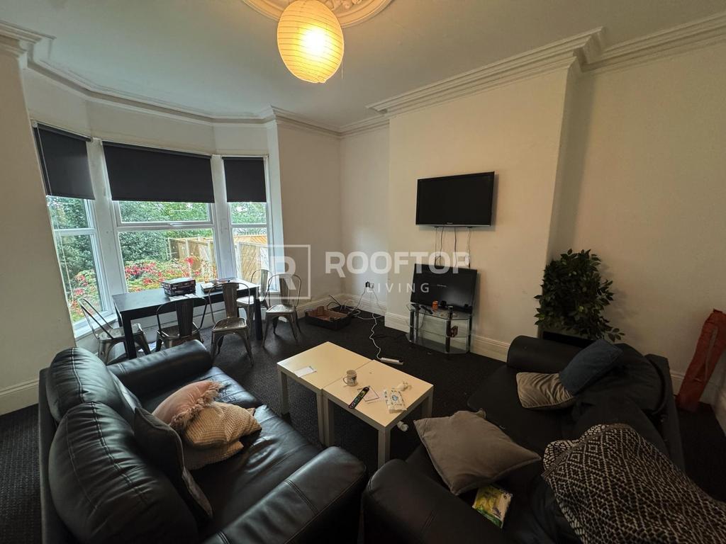 Victoria-road-ls6-1dr-1060399