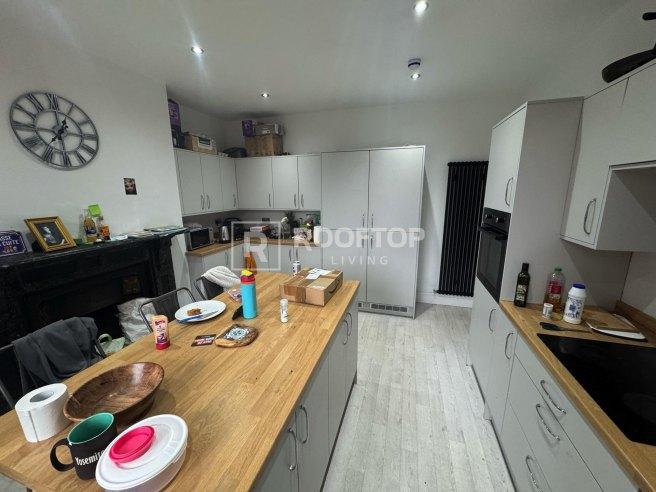Belle-vue-road-ls3-1hg-1060428