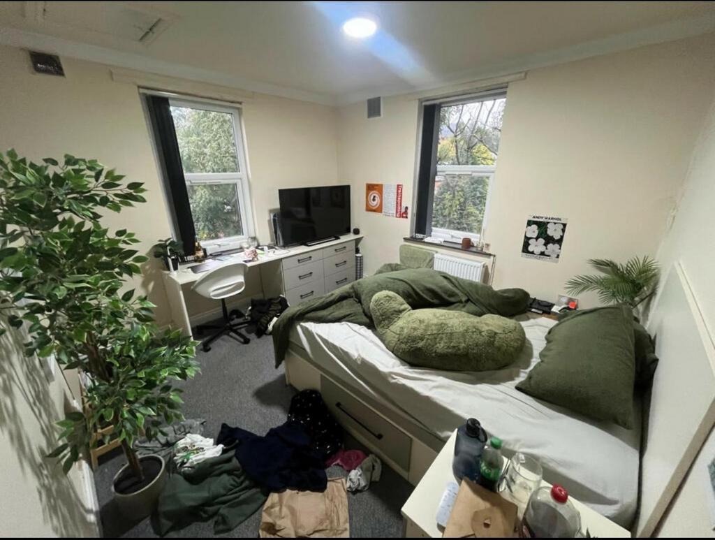 Ash-grove-ls6-1ay-1060490