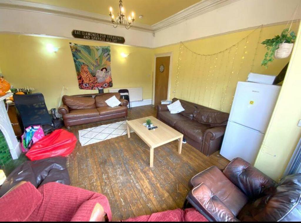 Regent-park-terrace-ls6-2ax-1060500