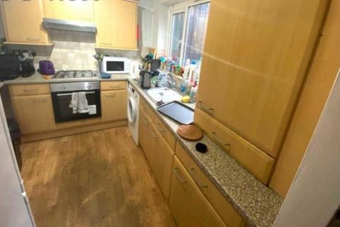 undefined, Hyde Park Close