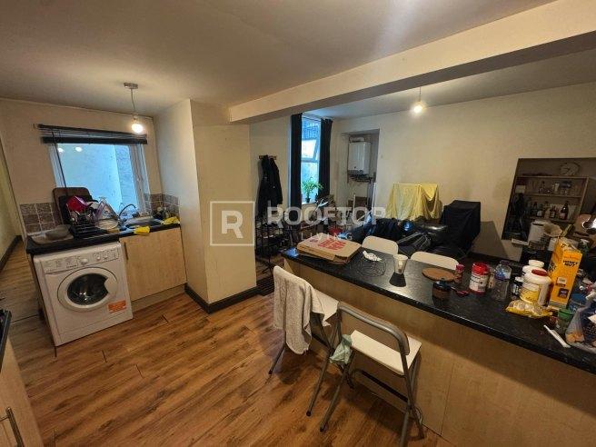 Moorland-avenue-ls6-1ap-1060574